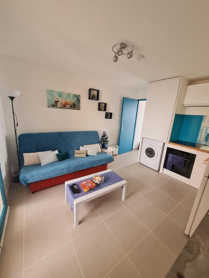 appartement vue mer pour 4 personnes accès direct plage wifi haut débit gratuit Le Barcarès Extérieur photo