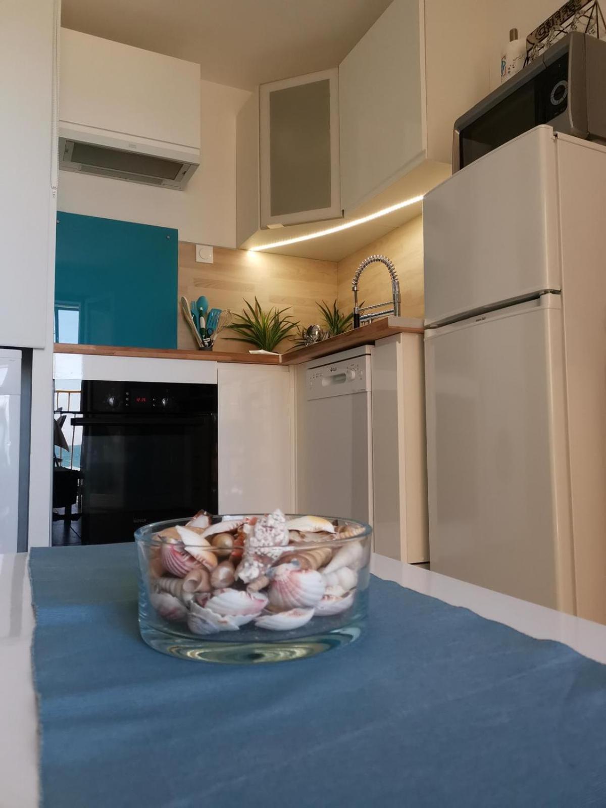 appartement vue mer pour 4 personnes accès direct plage wifi haut débit gratuit Le Barcarès Extérieur photo