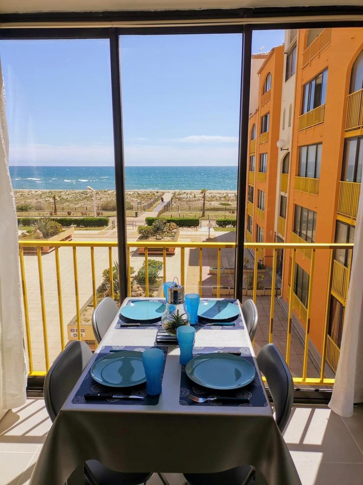 appartement vue mer pour 4 personnes accès direct plage wifi haut débit gratuit Le Barcarès Extérieur photo