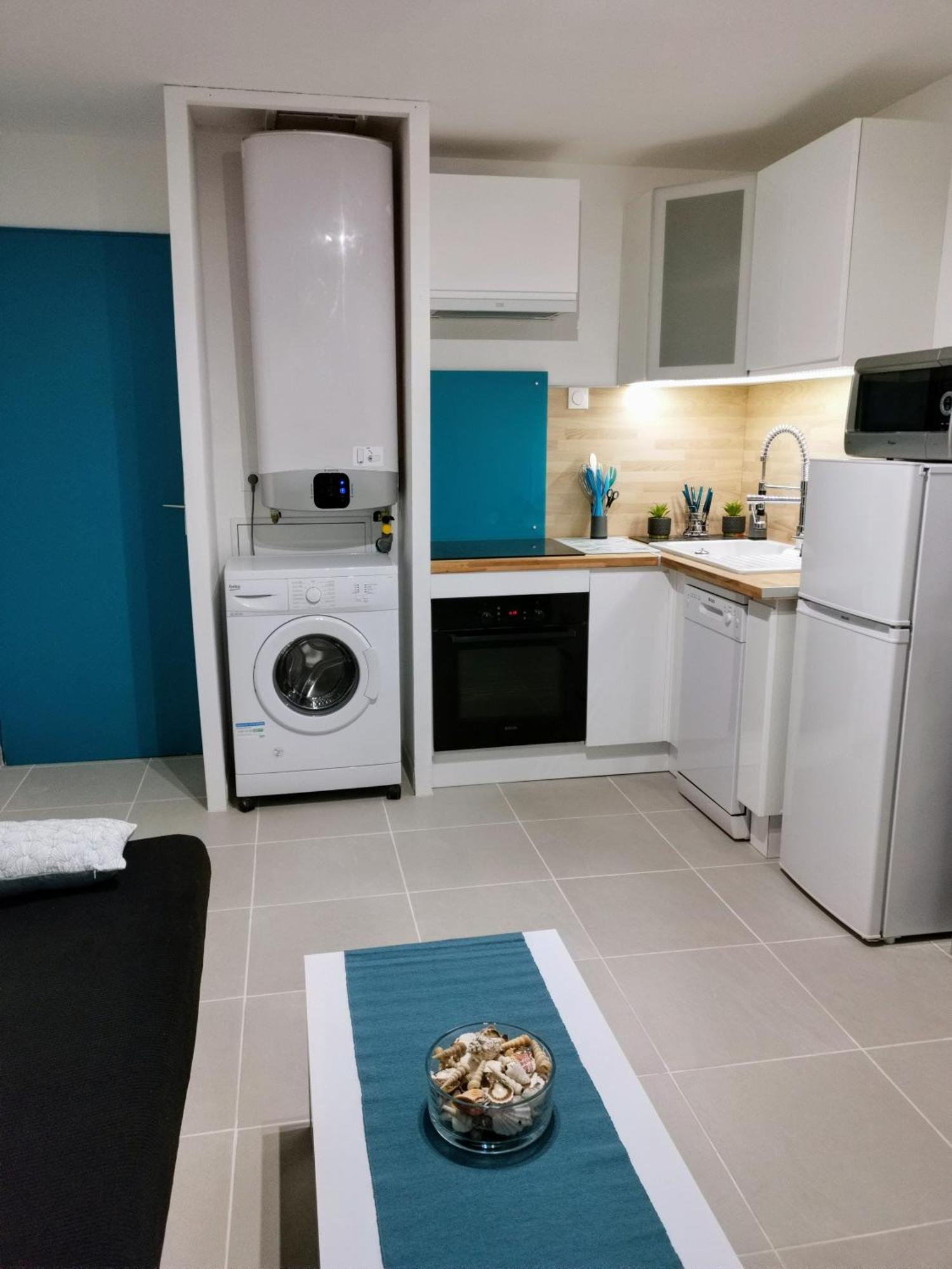 appartement vue mer pour 4 personnes accès direct plage wifi haut débit gratuit Le Barcarès Extérieur photo